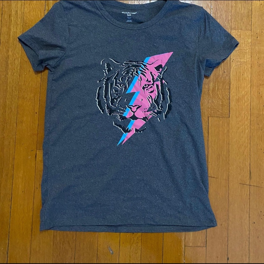 Charlotte Russe tee